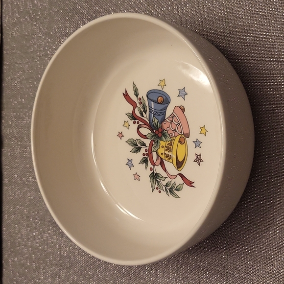 Nikko "Happy Holidays" Bon-Bon Dish - Picture 2 of 3